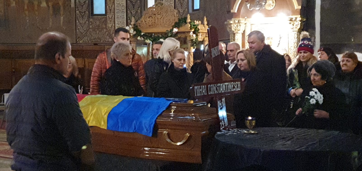 Mihai Constantinescu, depus la biserica ”Sfânta Parascheva” GALERIE FOTO