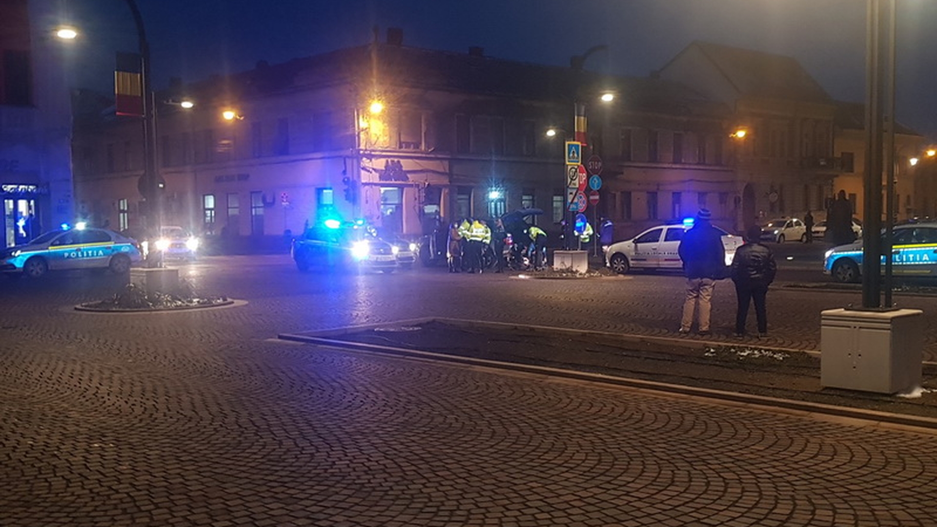 Imagini incredibile în Oradea. O șoferiță, amenințată cu pistolul, după o şicanare în trafic, în Oradea. Cum a acționat poliția. VIDEO