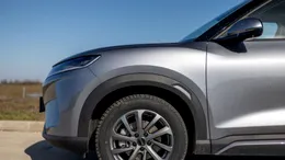 BYD ATTO 2 DM-i: SUV-ul plug-in hybrid care promite peste 1.000 km autonomie