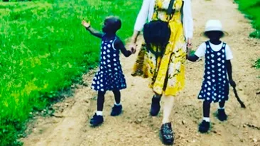 Moment emoţionant pentru Madonna! Cum au reacţionat gemenele adoptate atunci când au primit prima lor păpuşă - VIDEO 