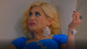 Imagini incredibile cu Loredana Groza! Celebra cântăreaţă înjură şi anunţă că e "spartă": "Să-mi bag..."