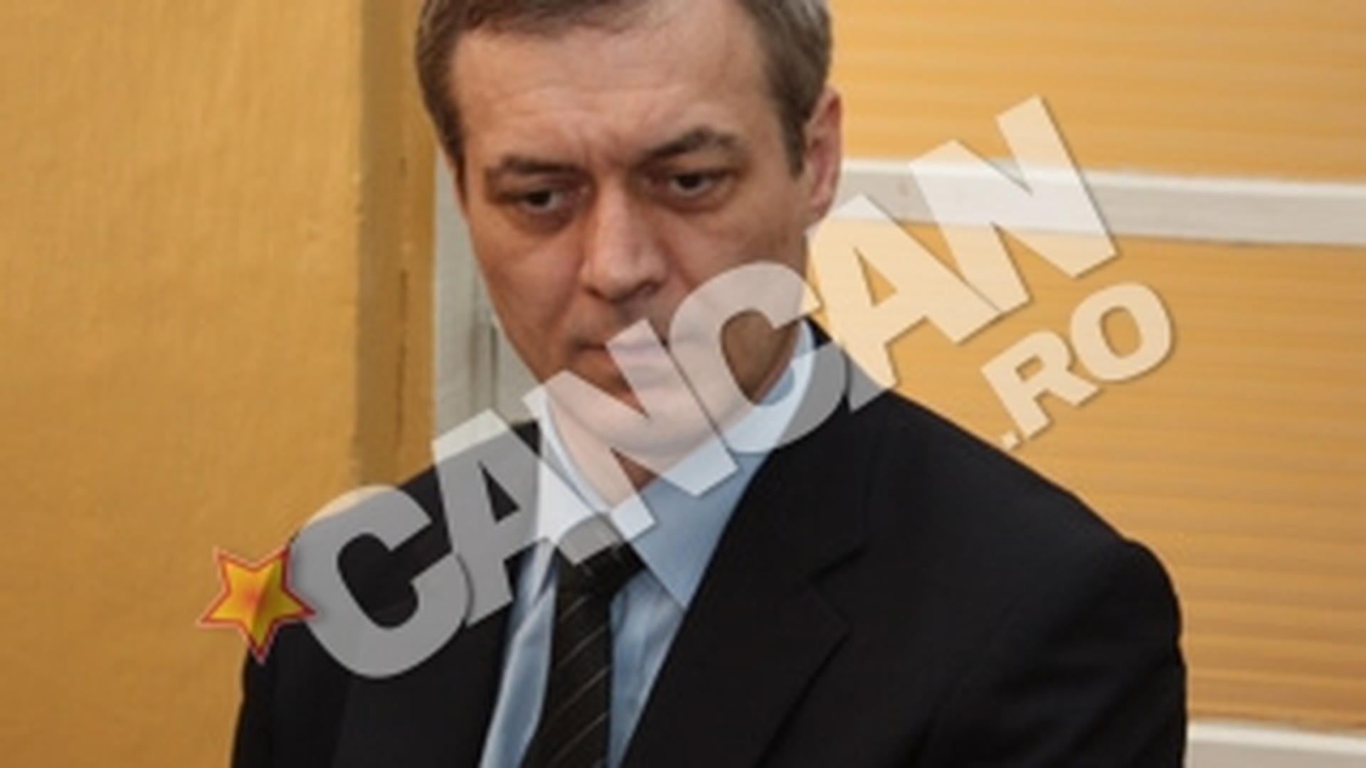 Lectorul exhibitionist din Oradea, anchetat de Comisia de Etica a Universitatii