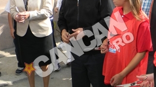 Povestea emotionanta a Georgianei, fetita salvata dintr-o masina in care locuia impreuna cu familia!