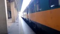Singurul tren din România care are aer condiționat și toaletă proprie. Cât costă un bilet
