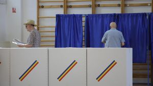 Caz halucinant la Vaslui! Președintele unei secții de votare s-a prezentat beat la datorie. Cum au reacționat membrii de comisie