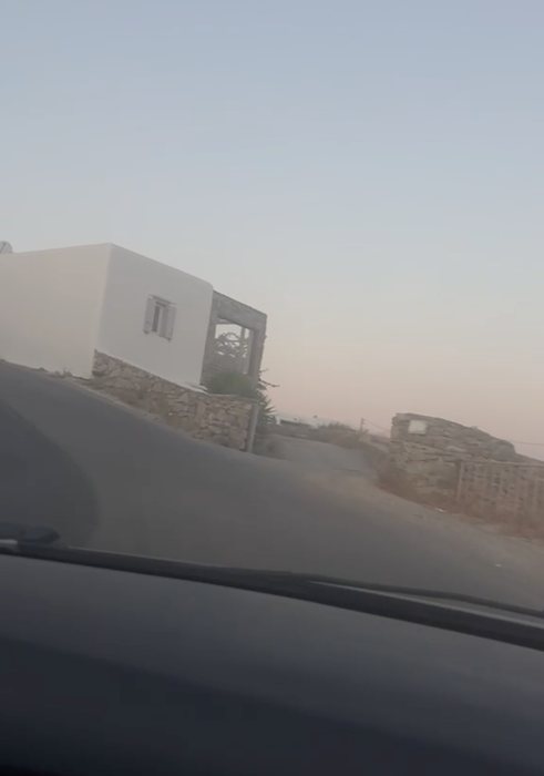 Check in | Am închiriat o mașină în Mykonos și nu mă așteptam la asta! Cât am plătit și cum sunt, de fapt, drumurile de pe insulă