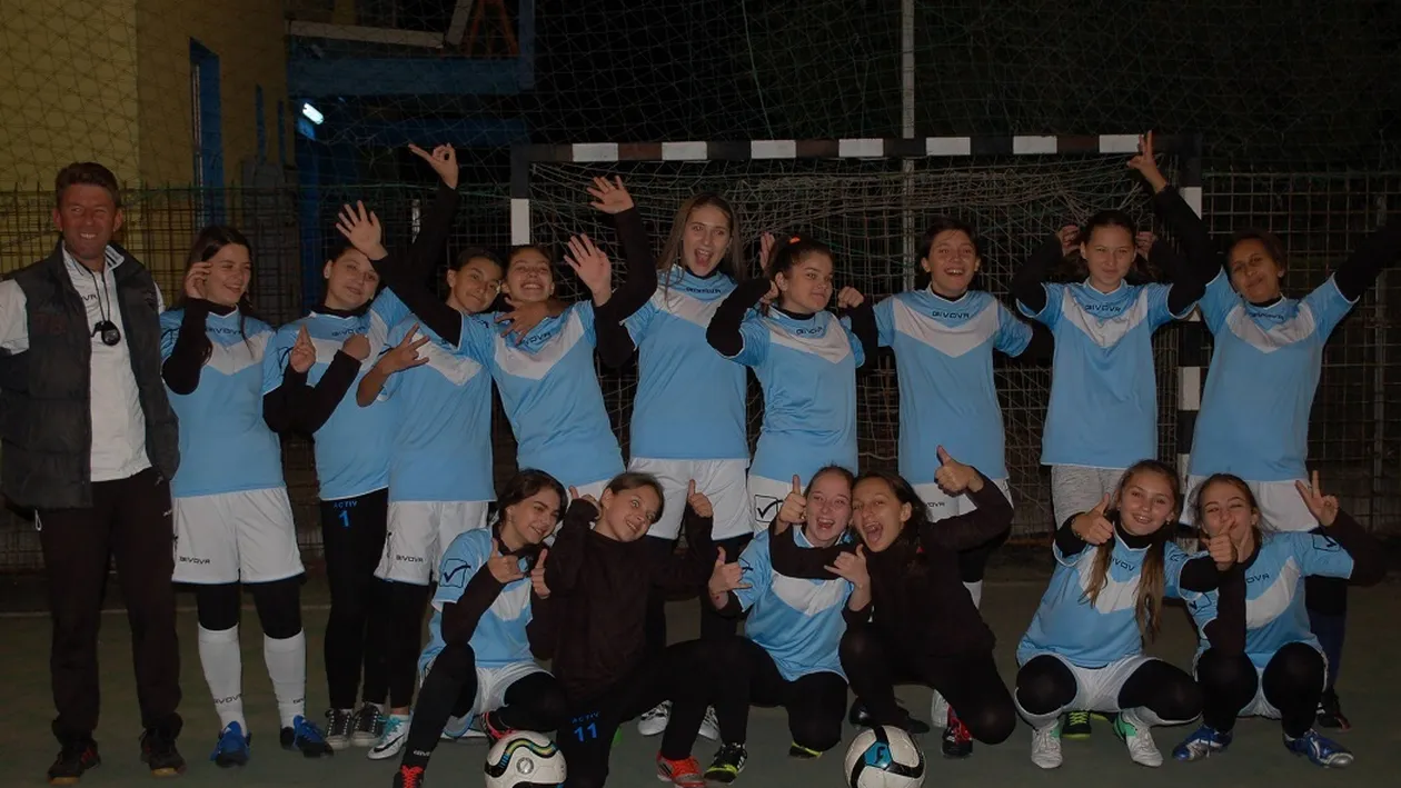 Au lăsat baletul pentru un sport al băieţilor. Am intrat în vestiarul fotbalistelor! ”Nu mi-am imaginat niciodată că…”