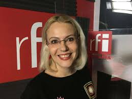 Îți mai aduci aminte de Raluca Moianu, prezentatoarea emisiunii „Iartă-mă”. Cum este și cu ce se ocupă acum vedeta