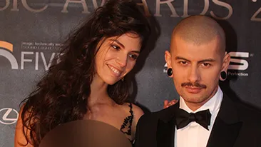 Pervers! Iubita lui Vali Barbulescu a defilat pe covorul rosu cu sfarcul la vedere si cu… cercelul in san!