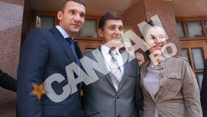 Legendarul fotbalist Andrei Sevcenko aduna voturi pentru un roman care se vrea parlamentar in Ucraina