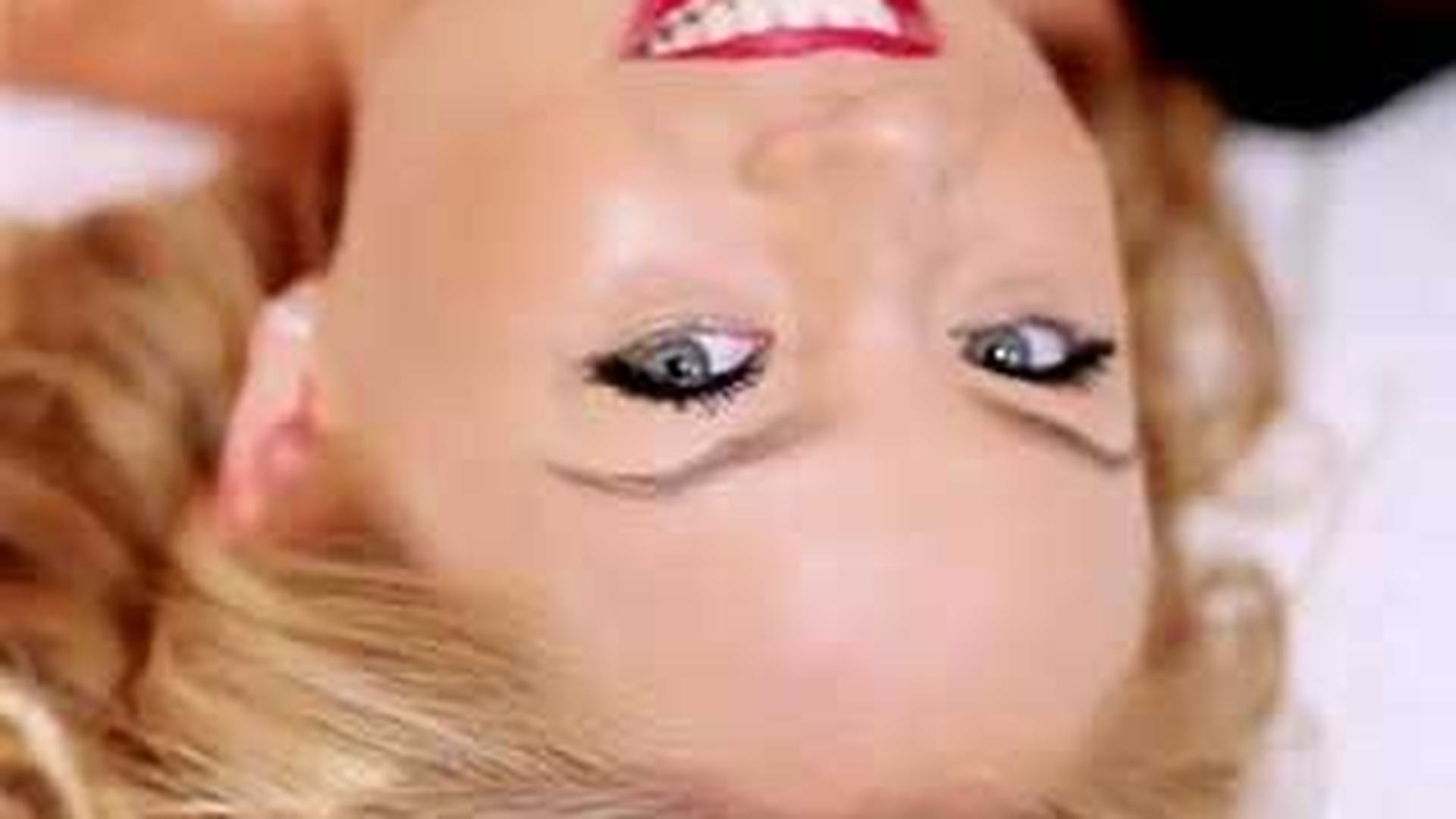 VIDEO Anya a lansat clipul noului single "Fool Me"!