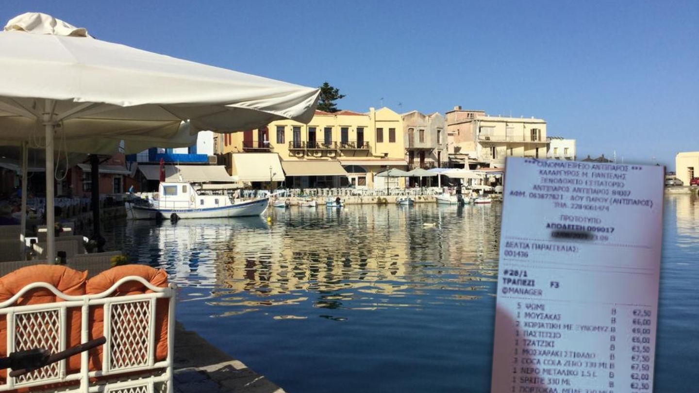 Cât au plătit 4 români pentru o cină în Rethymno, Creta. Au comandat miel, sepie, somon și cocktailuri