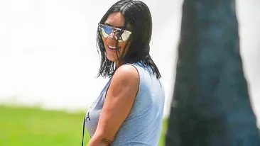Kim Kardashian, surprinsă într-o pereche minusculă de bikini! Cum arată în realitate posteriorul brunetei