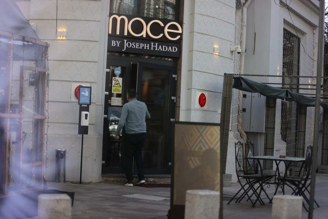Joseph Hadad intră în restaurantul său