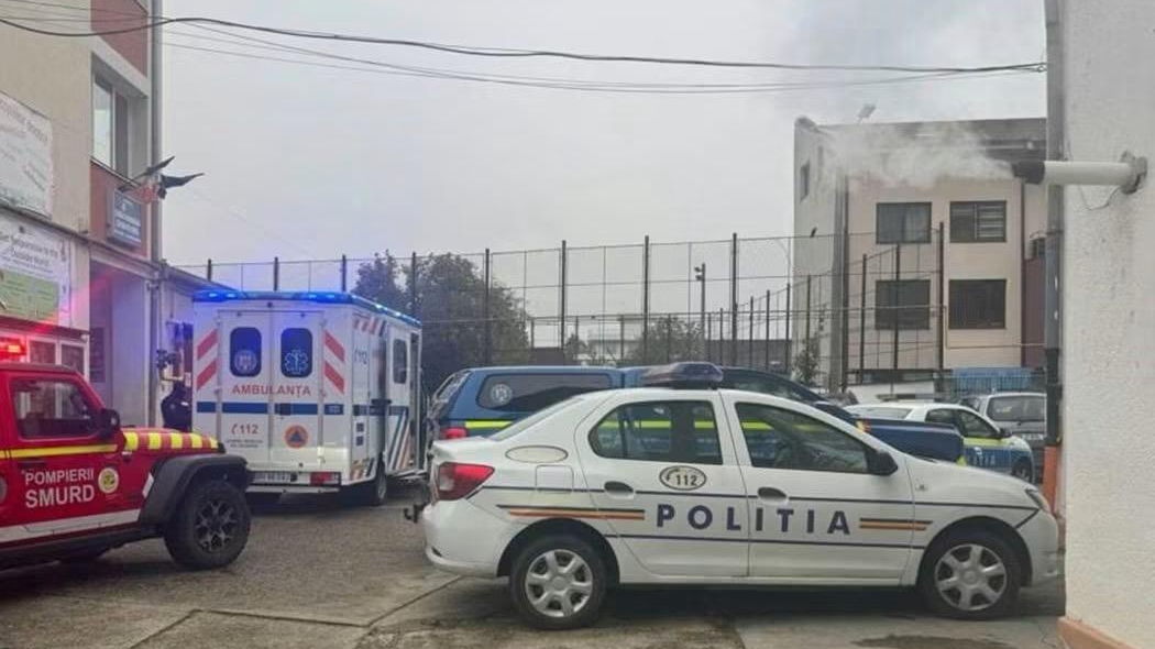Profesoara care a fost înjunghiată de elevul din Bistrița a fost operată. Ce spun medicii despre starea ei