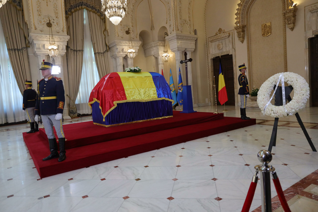 Cât a costat înmormântarea lui Ion Iliescu? 7.000 euro dintr-un foc doar pe sicriu și dric