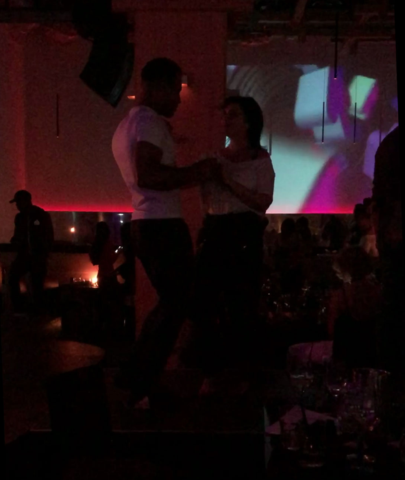 Geta Voinea s-a distrat la maximum, alături de un stripper, de Ziua Internațională a Femeii