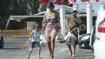 Iuliana Marciuc si-a iesit din forma! Plina de celulita, in fusta scurta!