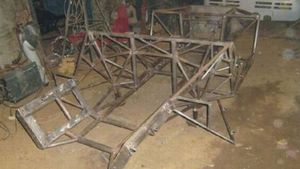 Nu si-a permis sa isi cumpere masina visurilor sale asa ca... si-a construit-o singur! Cum arata acest McLaren F1
