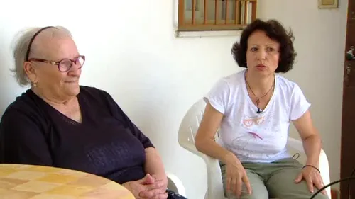 Româncele care îngrijesc bătrâni în Italia se luptă cu depresia. ”Își pun viețile într-un soi de paranteză...”