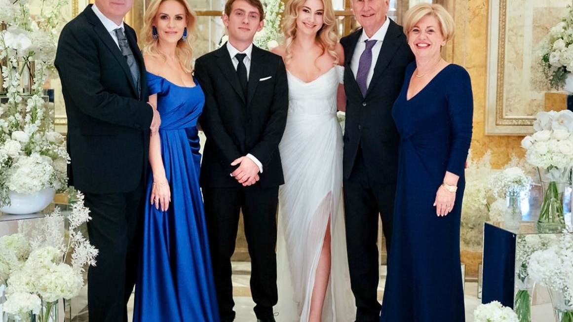 Ce s-a întâmplat, de fapt, la nunta fiului cel mare al Gabrielei Firea. Ce vedetă a cântat la eveniment