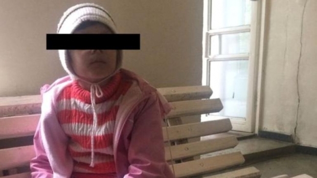 Veste tristă! Fetiţa bolnavă de cancer ai cărei părinţi au fost obligaţi de instanţă să o ducă la doctor nu poate fi operată! Ce au decis medicii: "S-a pierdut timpul şi..."