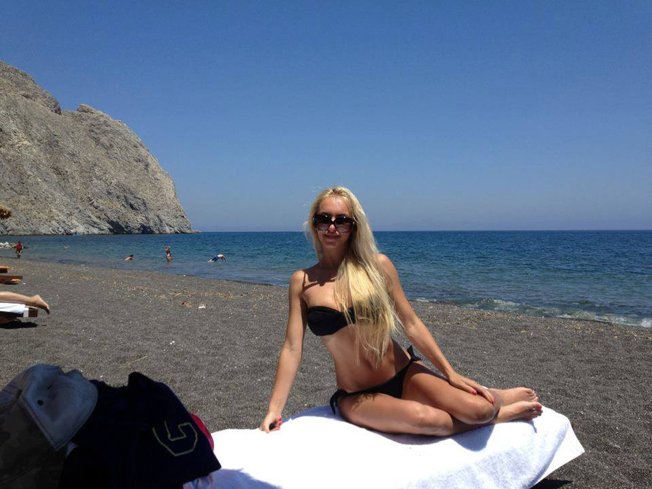 Bomba sexy Andreea Spătaru, mamă cu normă întreagă