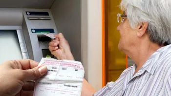 500 lei în plus la pensie, în luna iunie, pentru acești pensionari din România. Pe ce dată intră banii
