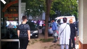 Pomană cu scandal în mijlocul Bacăului. ”Au început să urle și să se..."