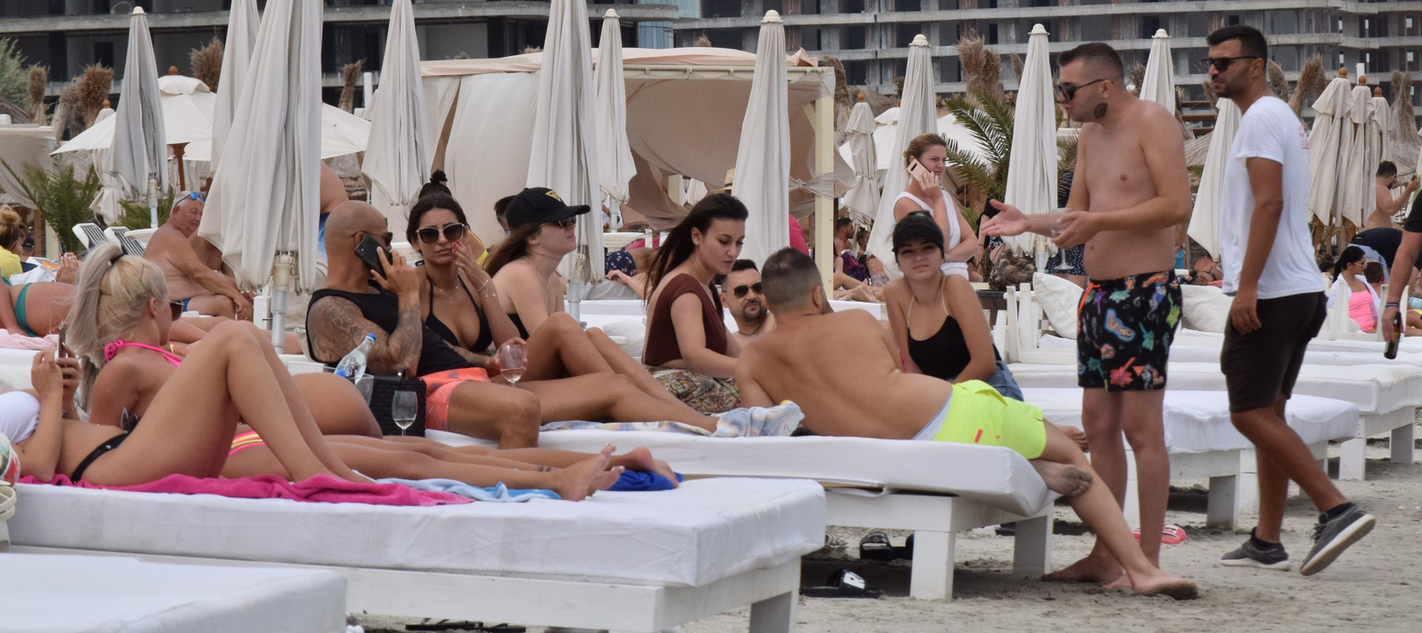Giani Kiriță, la plajă cu noua iubită și prietenii