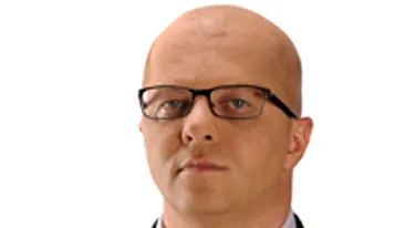 Jurnalistul Adrian Ursu: Fugeam noaptea de acasa pentru ca eram indragostit de o fata