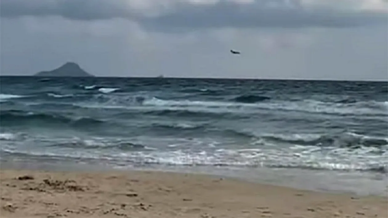 Imaginile groazei! Momentul în care un avion spaniol se prăbușește în mare VIDEO