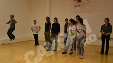 Carmen Tanase danseza pentru Doinita Oancea! Se antreneaza cot la cot