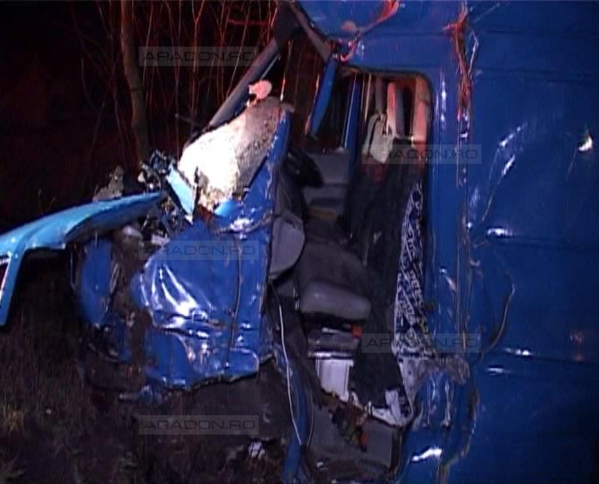 Accident grav în Arad: două persoane au decedat, iar alte două sunt grav rănite