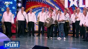 Aparitie UNICA la Romanii au Talent! O fanfara a incins publicul pe ritmuri spaniole: Sunteti foarte simpatici