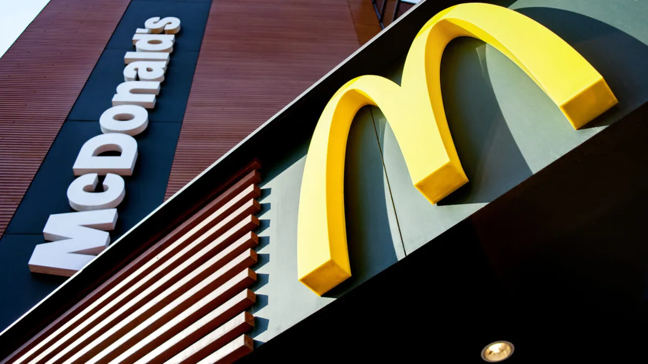 Clienții McDonald's au rămas fără cuvinte când au aflat că nu mai pot efectua plăți pentru comenzile date. Probleme uriașe pentru celebrul lanț de magazine