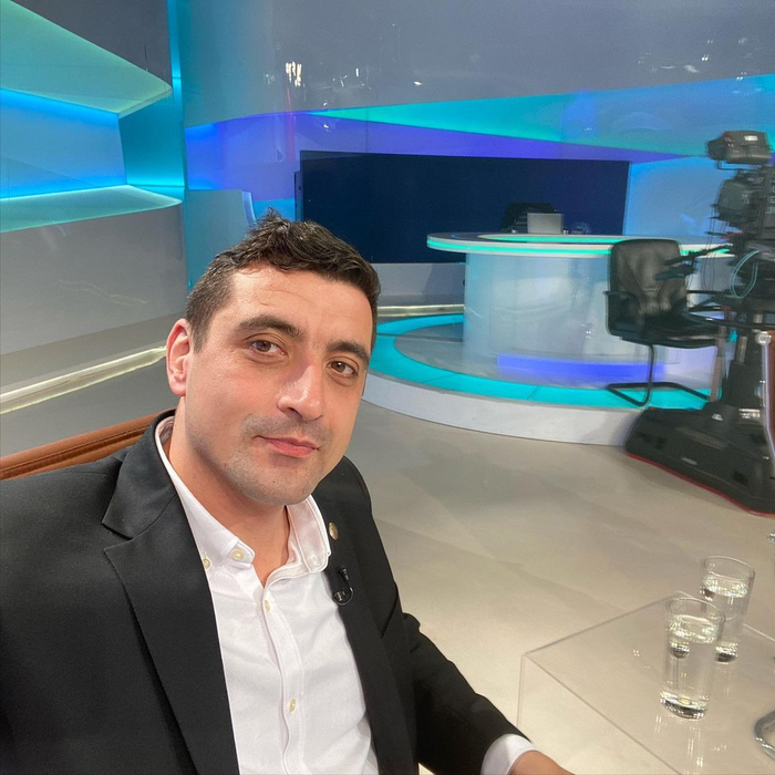 George Simion, dezvăluiri despre viaţa sentimentală. De ce îşi ţine liderul AUR iubita ascunsă