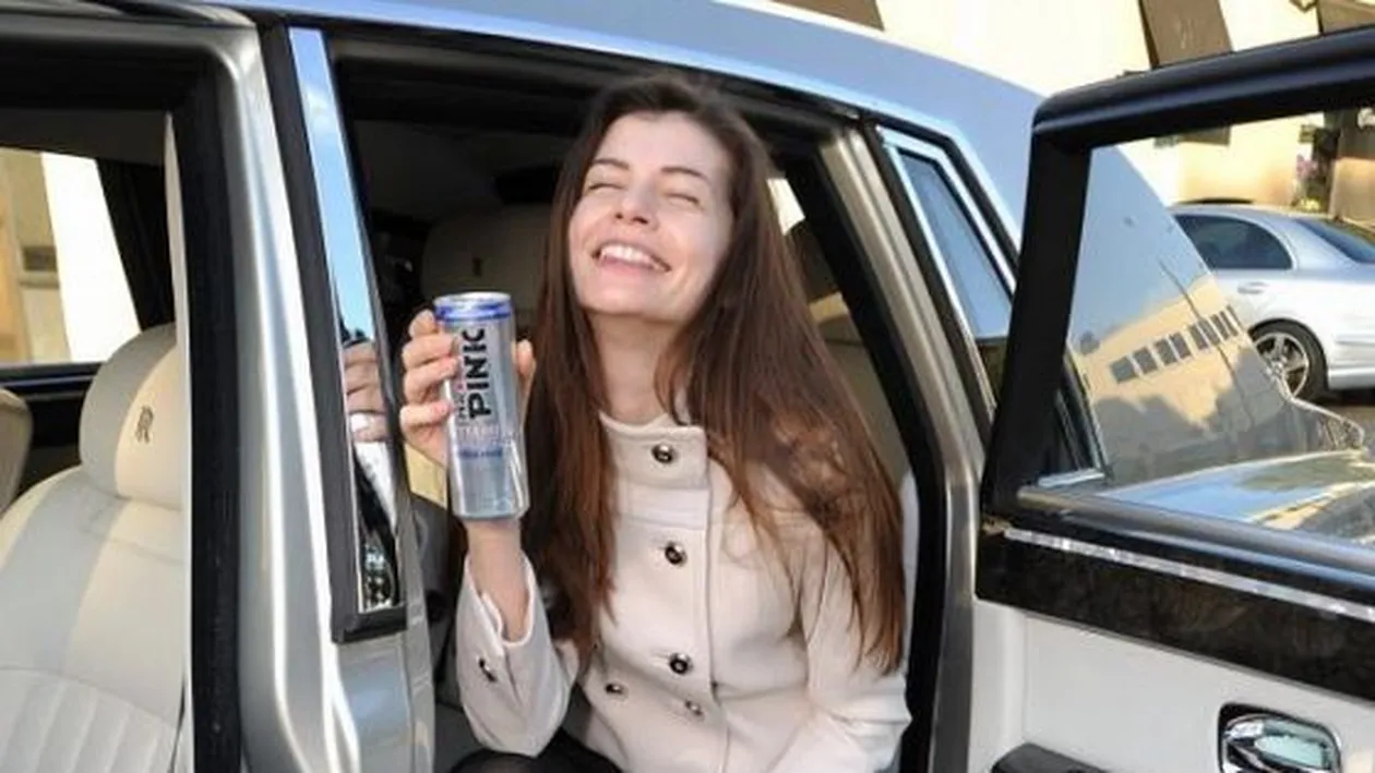 Adevarul despre milionarul chinez! Un fost angajat a dat in judecata Mr. Pink si face dezvaluiri-soc despre iubitul Monicai Gabor!