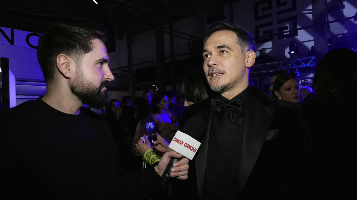 Răzvan Simion: "Odată ce înaintezi în vârstă spui «Dă-mi, Doamne, ani tinereții, dar cu mintea de acum!». Dar nu, personal nu am genul ăsta de regret. E loc sub soare pentru toată lumea!" (Foto: captură video)