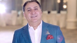 VALI VIJELIE, în compania amantei. Ce a făcut cântăreţul de manele