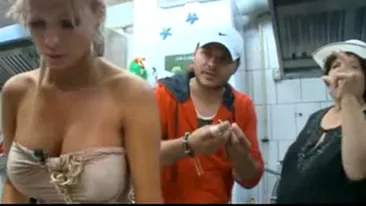 Scandal monstru intre Simona Sensual si doamna Bamboi: Fata asta spala cutitul de zici ca freaca sc*le de barbati