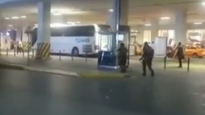 IMAGINI ŞOCANTE! Momentul EXPLOZIEI de pe aeroportul din Istanbul 