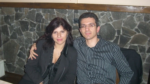 Directoarea HEXI PHARMA, FLORI DINU, dată afară de un medic bucureştean: "Cară-te repede cu liftul că dacă îţi dau un şut în cur te duci direct pe geam şi pici direct la parter"