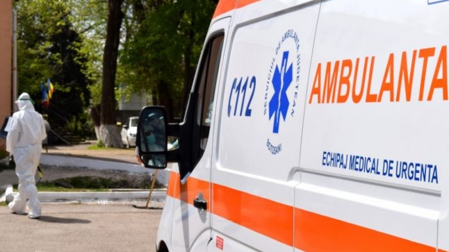 Un bărbat din Slatina a intrat în comă alcoolică după ce a băut un litru de țuică în cinci minute de revelion