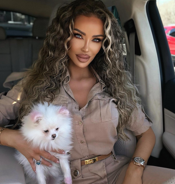 Bianca Drăgușanu/ Sursa foto: Instagram