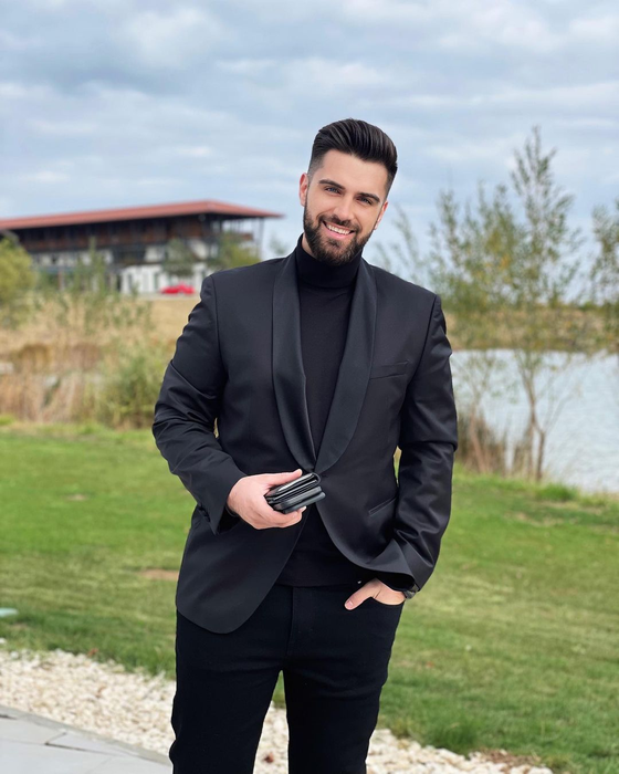 Artista Theo Rose plusează la capitolul calități pe care le are iubitul Alex / (Foto: Instagram)