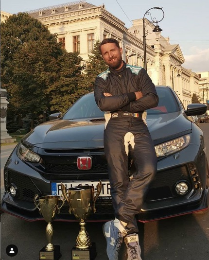 Prima poză „oficială” cu Dani Oțil și iubita lui! Ce mesaj a scris Gabriela Prisăcariu în dreptul imaginii care face senzație