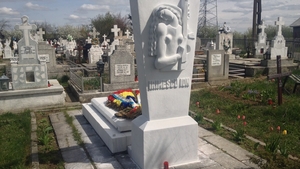Revoltător! Monumentul unui mare sculptor român, vandalizat. "Din respect pentru maestru!"