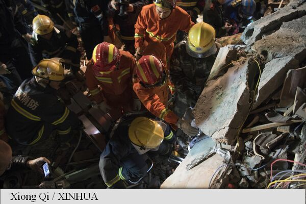 Dramele par să nu se mai termine! 12 morţi în urma prăbuşirii unui hotel | VIDEO
