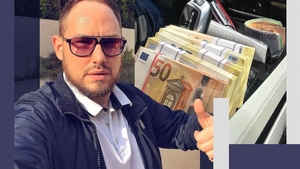 Mama lui Andrei Versace, devastată după moartea fiului său: „Măcar și-a găsit el liniștea”. Câte sute de euro îi trimitea lunar, pentru cheltuieli EXCLUSIV